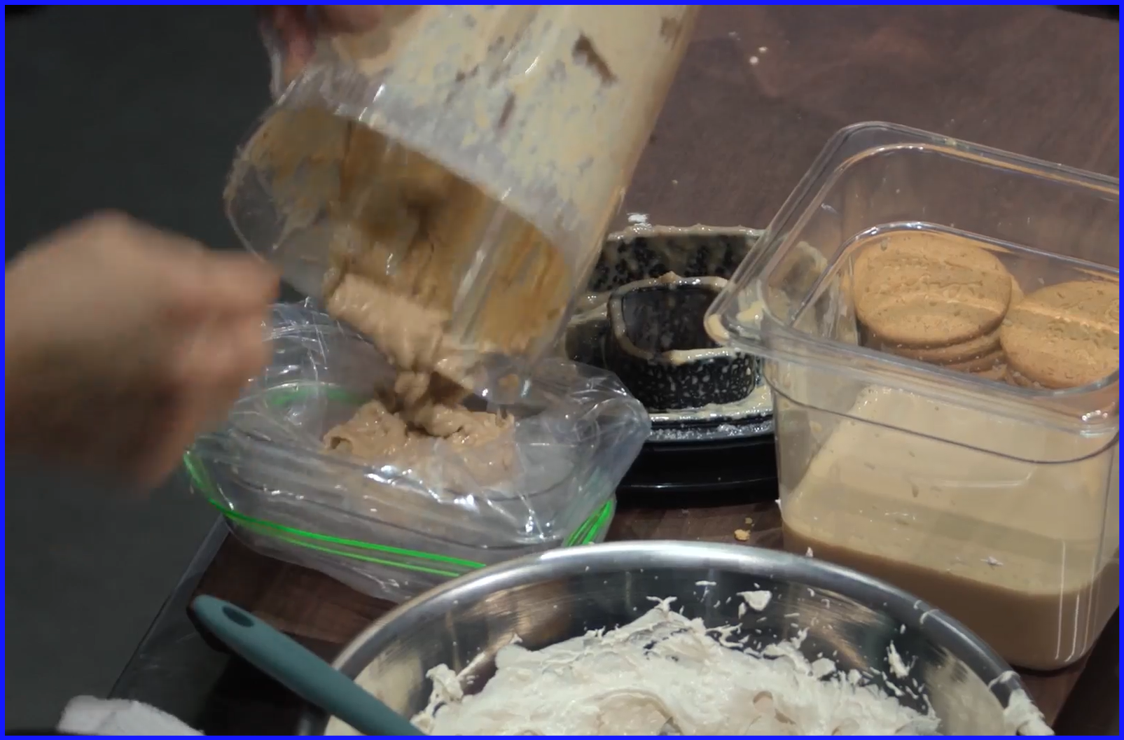 믹서에-갈아-퓨레를-만들어-식힌다