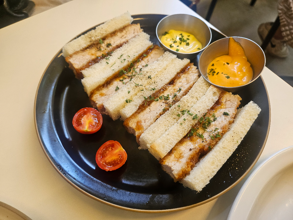 초이다이닝_가츠산도2