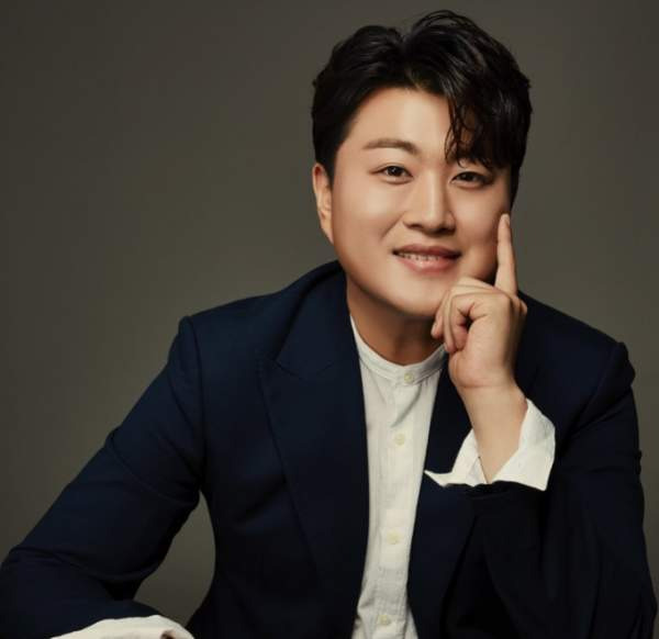 김호중 가석방 출소 확정, 767일 만의 복귀와 향후 법적 제한 및 방송 복귀 가능성 총정리