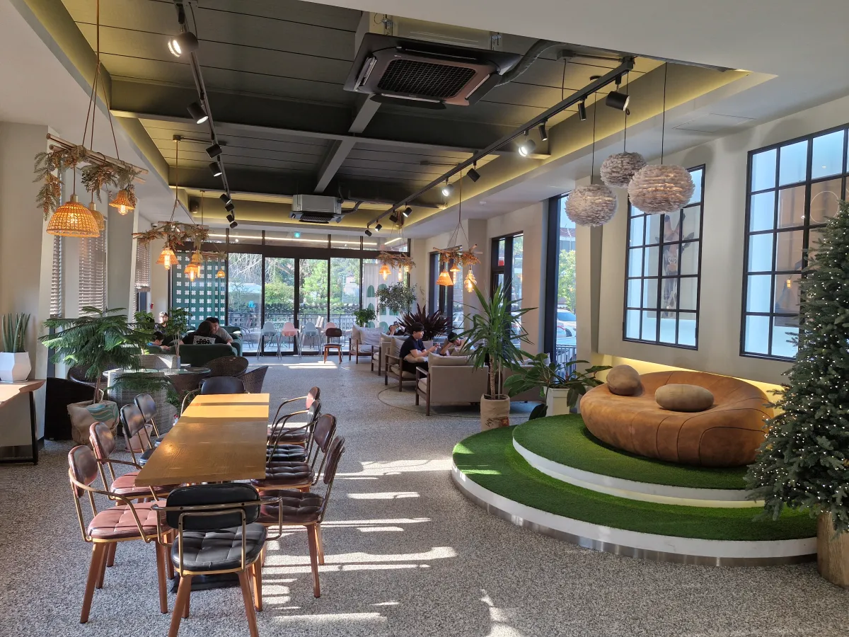 아리봄카페-1층-내부모습