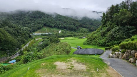 골프장 경험담 가평 베뉴지CC 전략적이면서도 경치 좋은 라운딩 산세를 살린 27홀 골프장