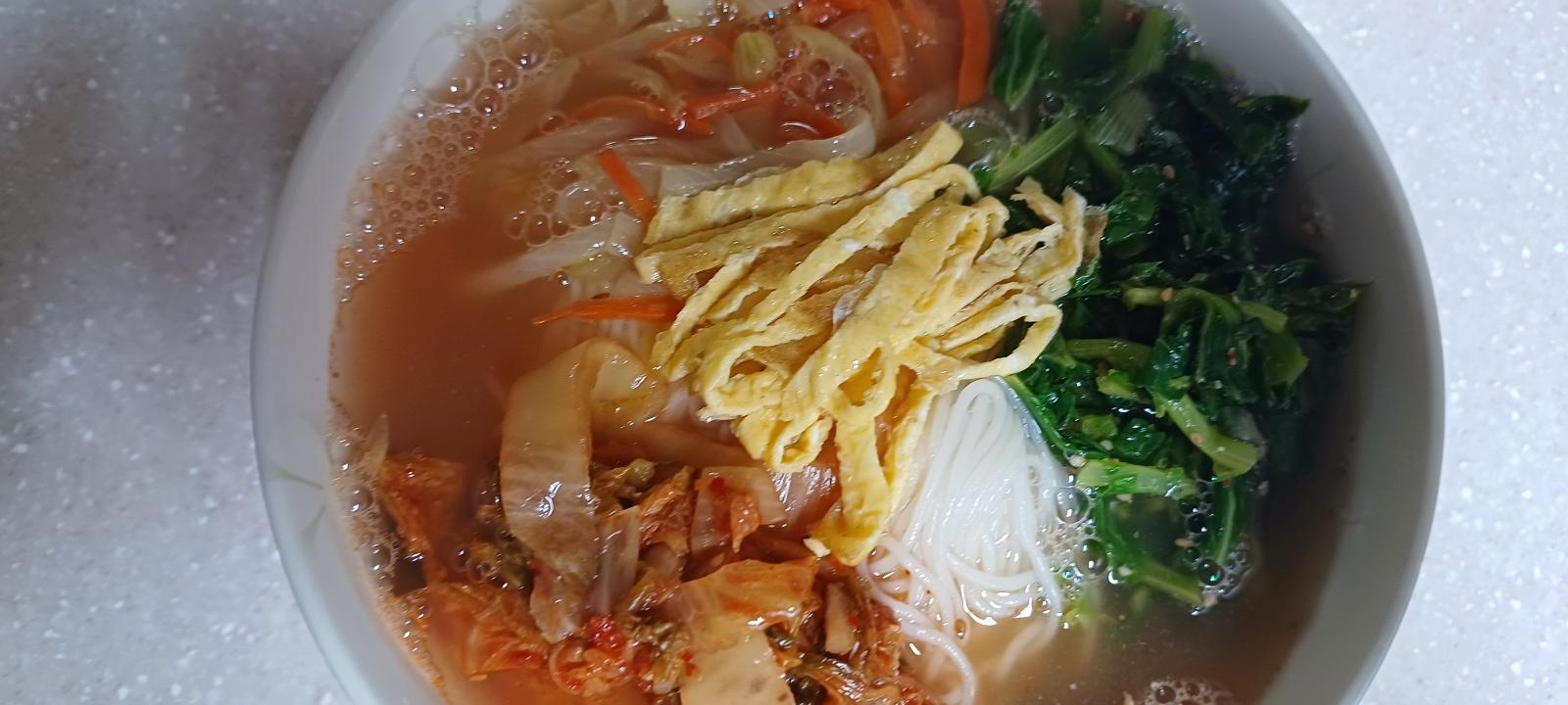 김치말이 잔치국수