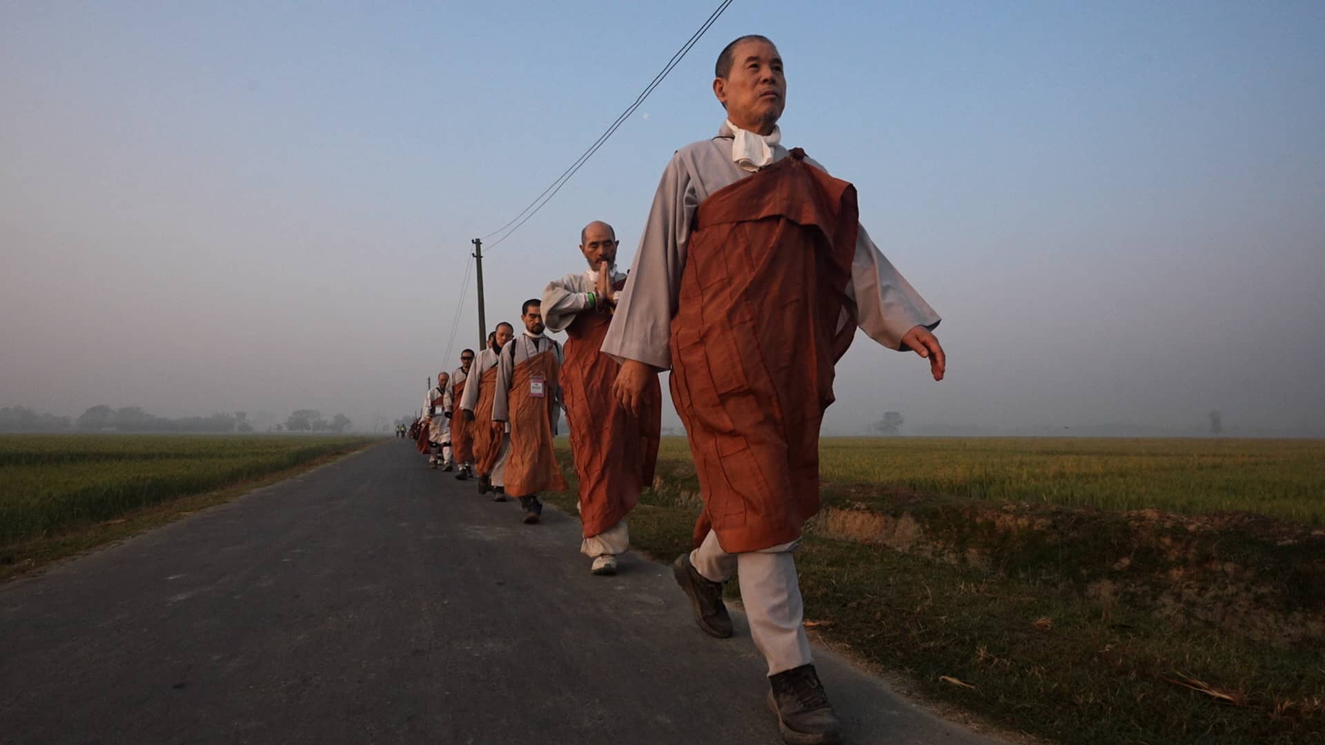 세상을 뒤흔든 43일