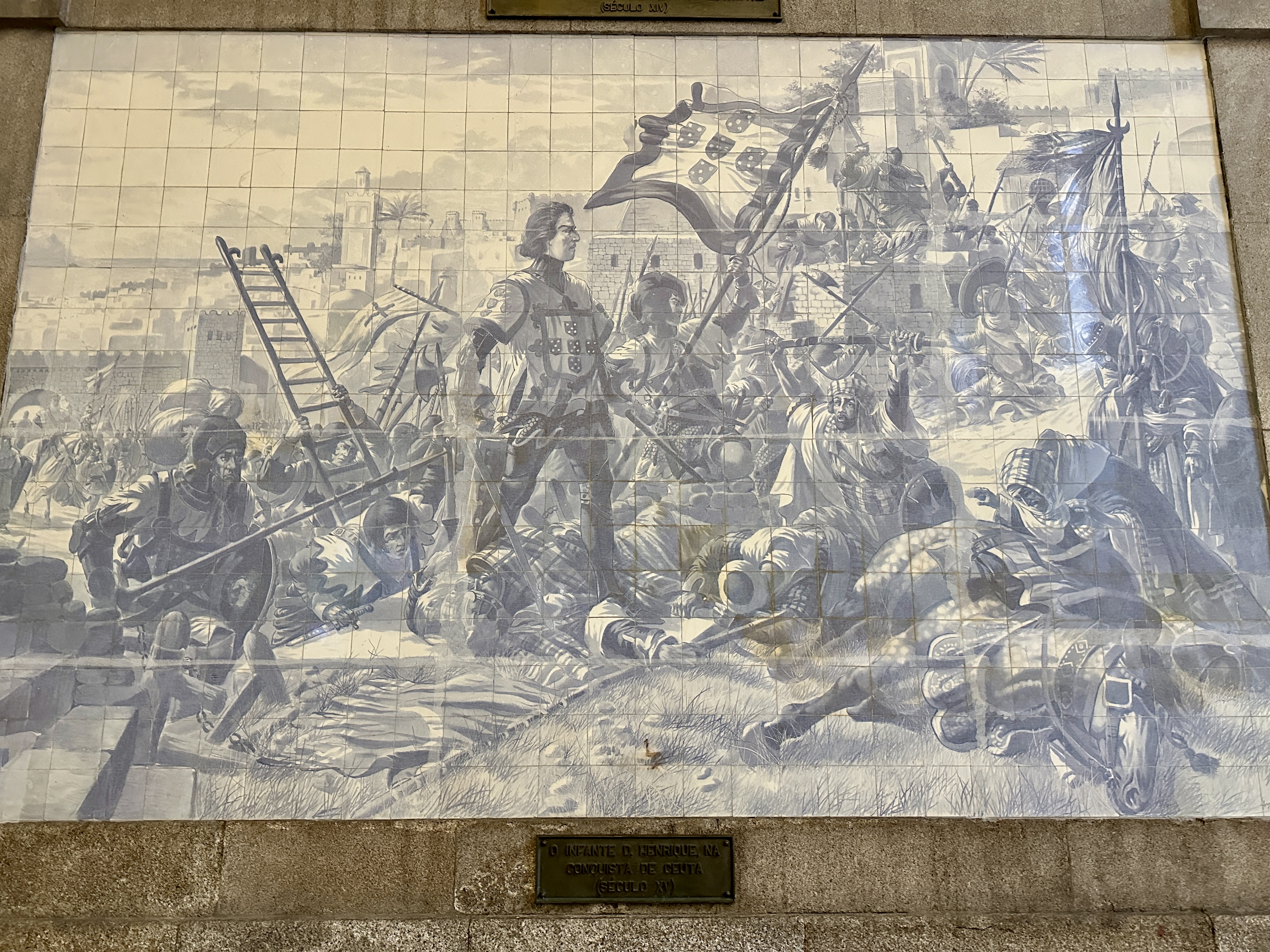 상 벤투 역 내부 아줄레주