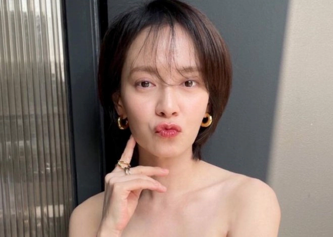 송지효 프로필 나이 본명 키 결혼 인스타 및 소속사 소송 근황