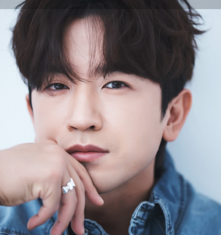 이민우 사진