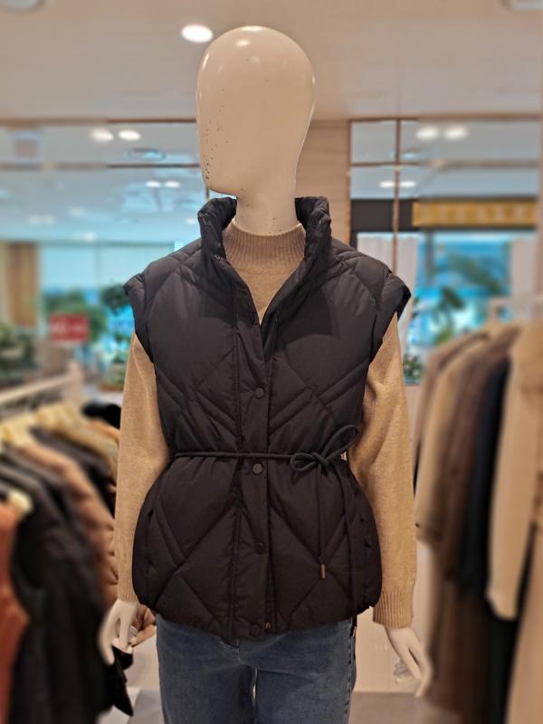 꼼빠니아 하이넥 벨티드 덕다운 패딩 조끼 CACW0-WIV010