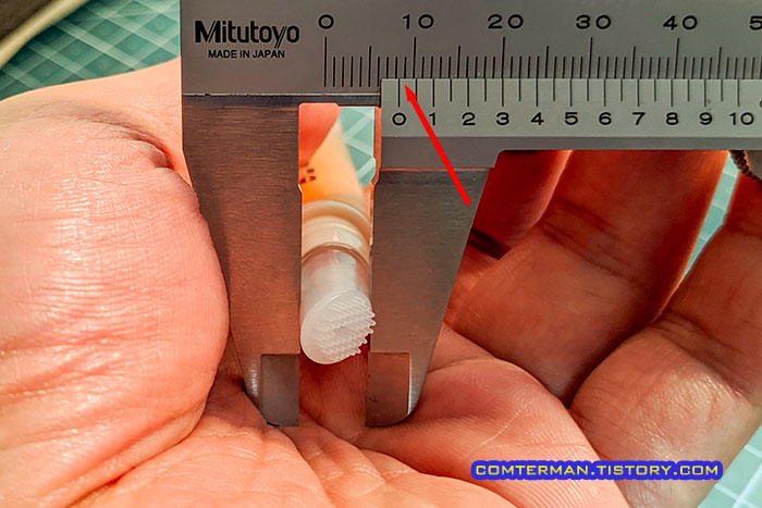 냥치카펜 칫솔 굵기
