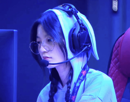 깐숙 빨간약 뜻 밈 의미 유래 얼굴 실물 유튜버 스트리머 유행어 총정리1