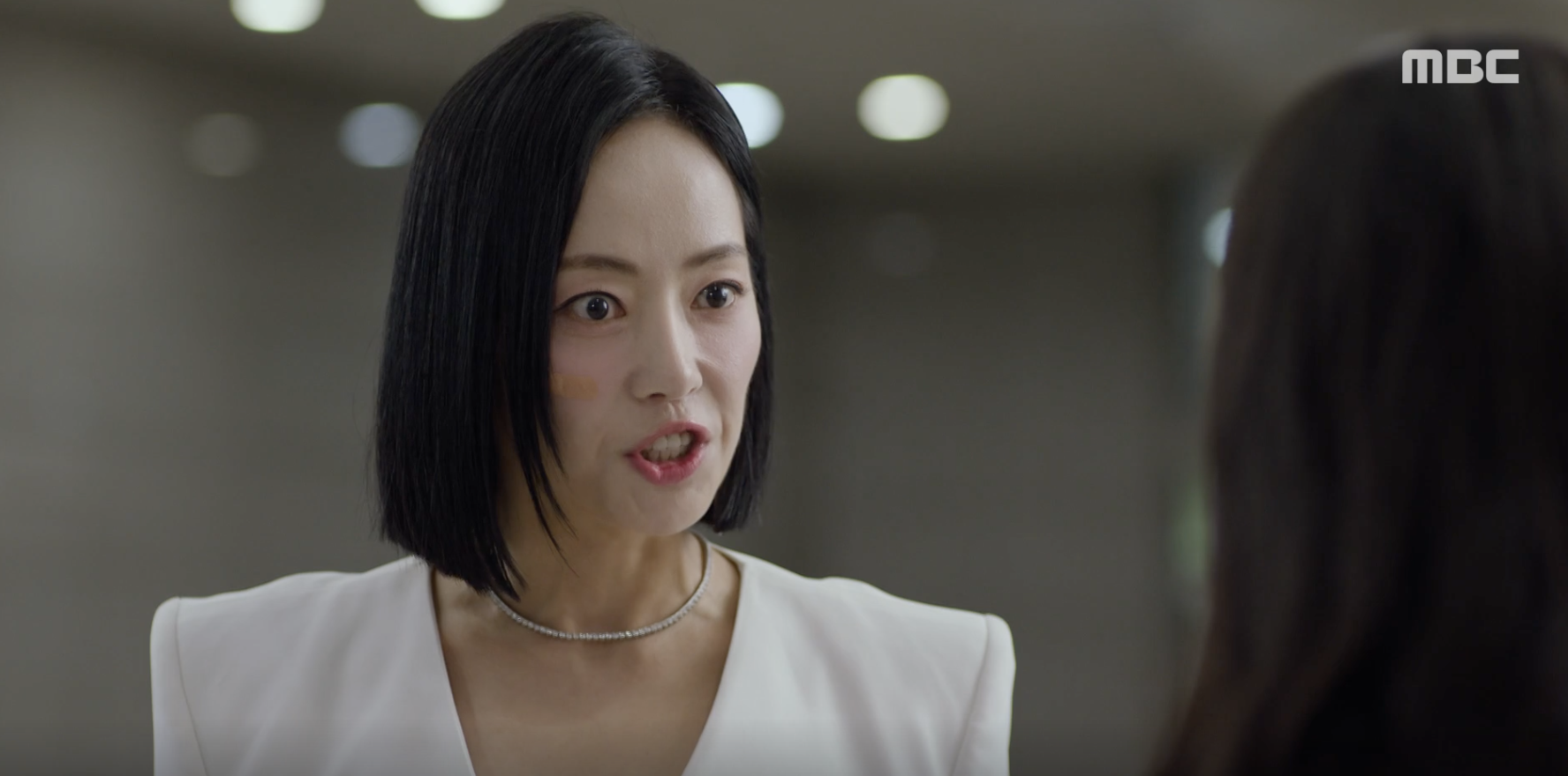 박서연의 도시락을 던져버린 윤아정