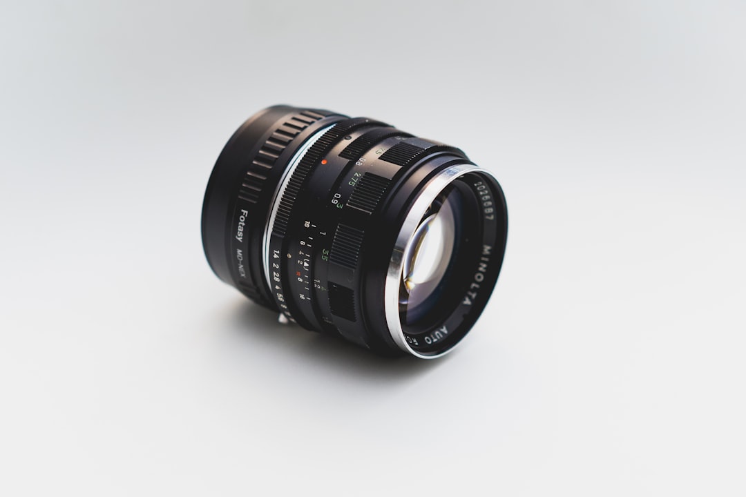 Lens