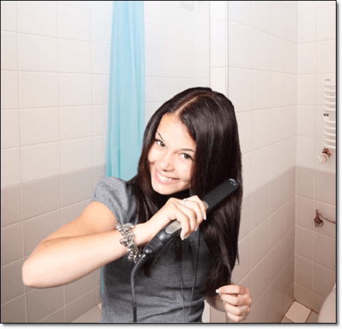 머릿결이 고운 아름다운 여성