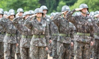 훈련을-마치고-자대배치를-기다리는-모습