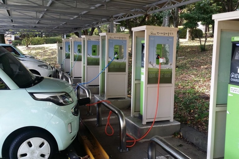 전기차 충전 인프라 변화 – 2025년부터 바뀌는 주요 사항들 관련 사진