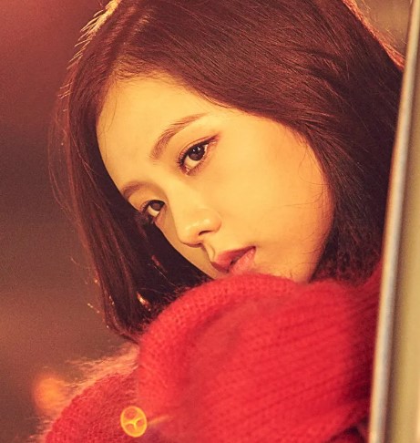 지수 화보 스타일 따라잡기 &ndash; 메이크업과 헤어 분석