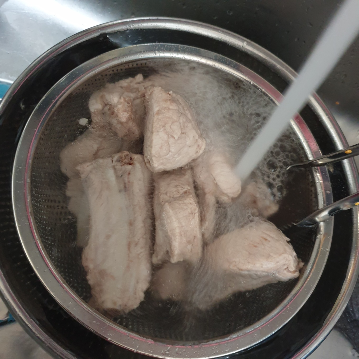 등갈비_불순불_씻어내기