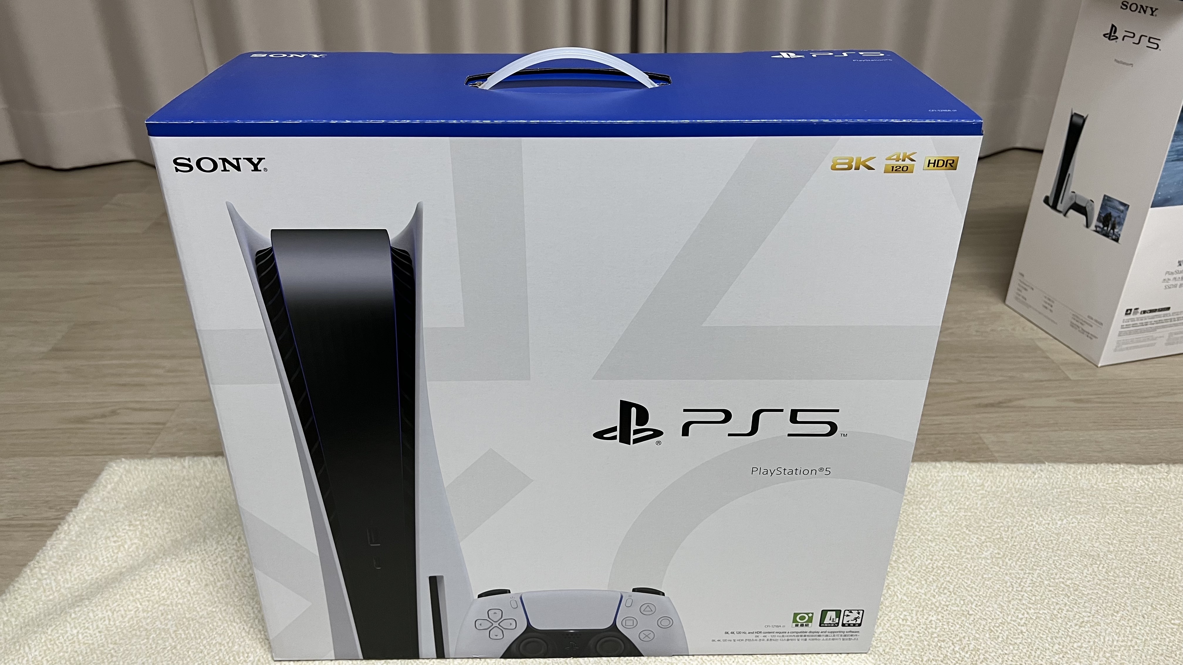 플레이스테이션5 박스 사진