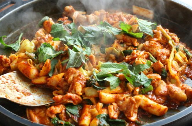 청평호반닭갈비막국수