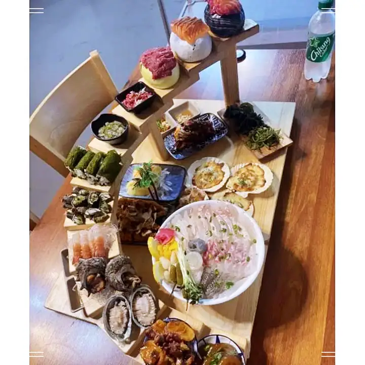생방송오늘저녁 전복죽 물회 육회 오션뷰 바다뷰 총 20가지 음식 계단 모양 접시 플레이팅 울산 맛집 추천