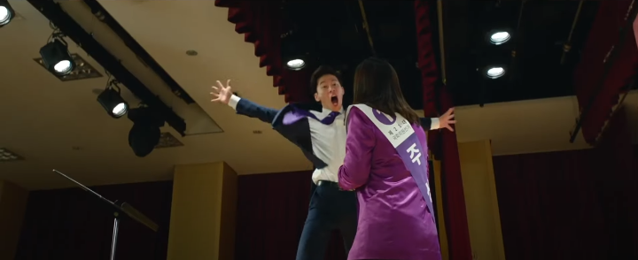 날아오는-김무열