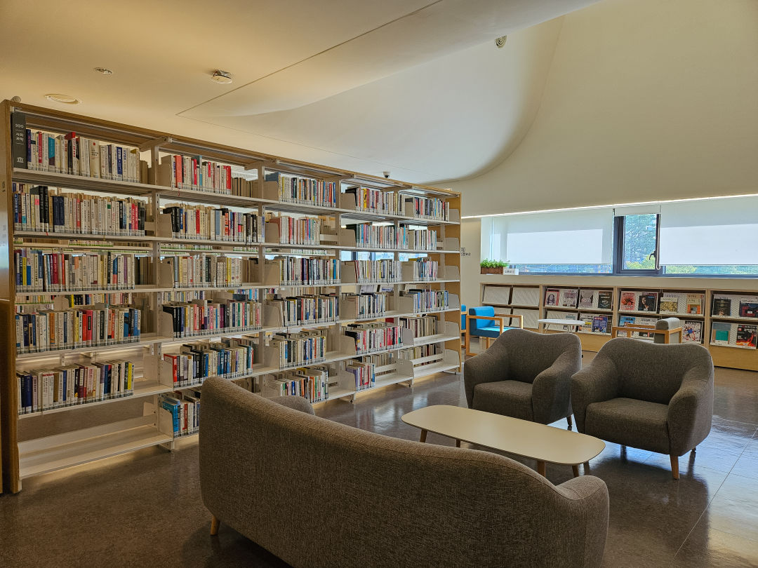 망포 글빛도서관 종합자료실