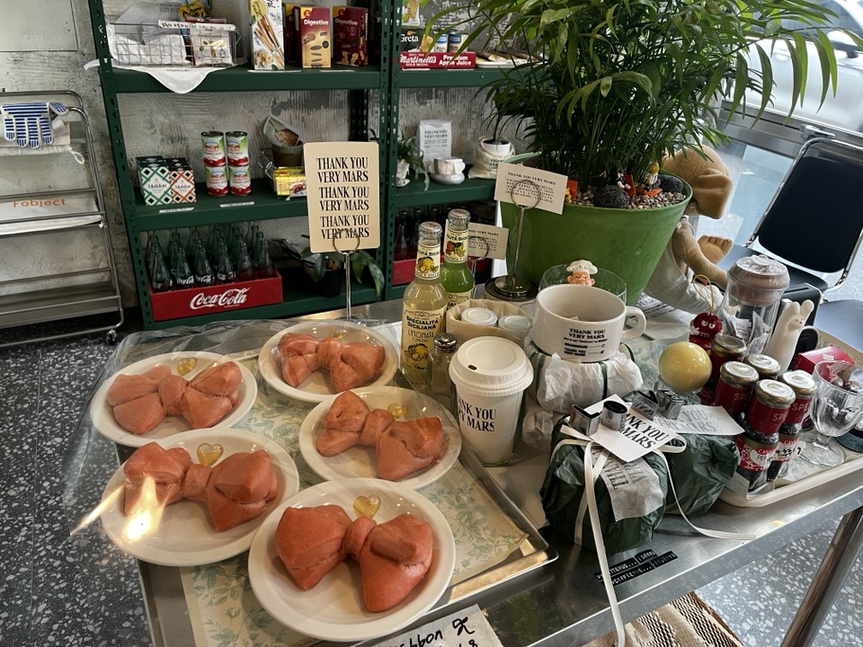 땡큐베리마스 내부 시그니처 베이글 리본베이글 모습