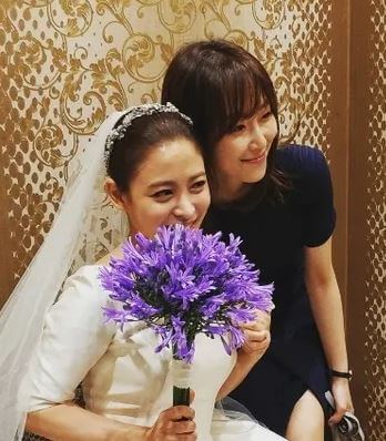 박희본 결혼식 서현진