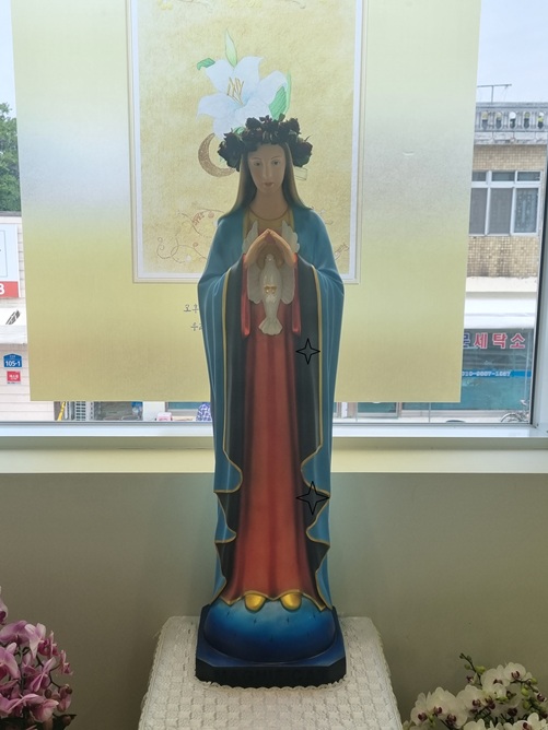 홍주순교성지성당 성령성모상