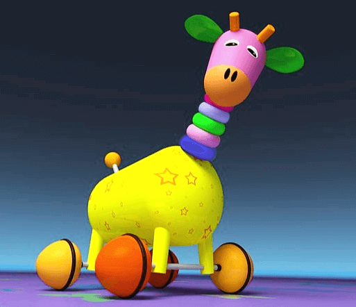 커다란 기린 장난감이 있다. 나무로 만들어졌고, 분홍색, 초록색, 노란색으로 칠해졌다.