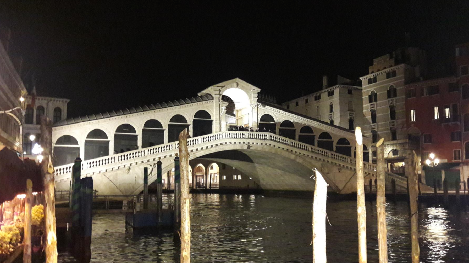 이탈리아 베네치아 리알토다리 야경