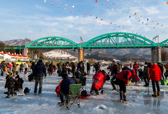 가평 청평 북한강 대성리 송어축제