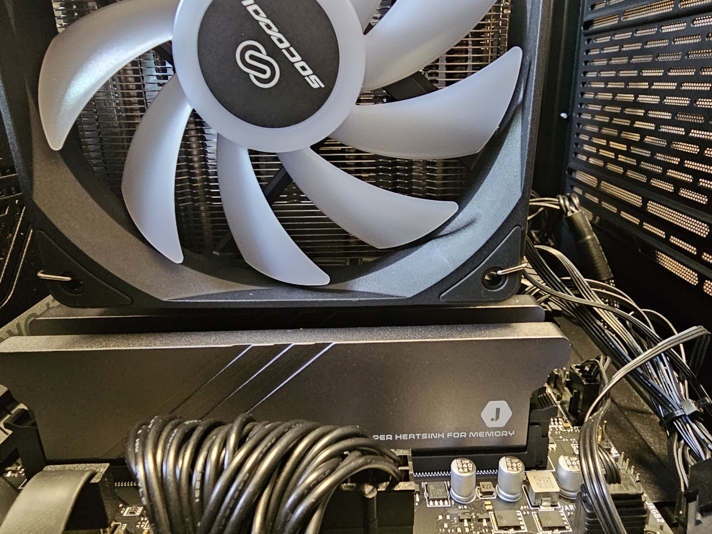 RC1800_방열판간섭