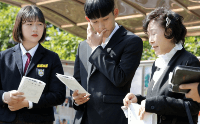 최준희, 최환희, 외할머니