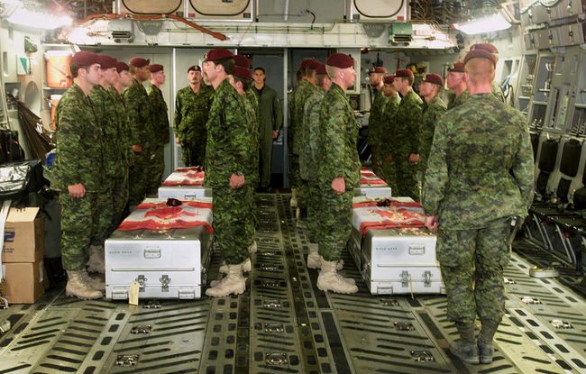 칵테일파티효과 2002 아프가니스탄 프렌들리 파이어 사건