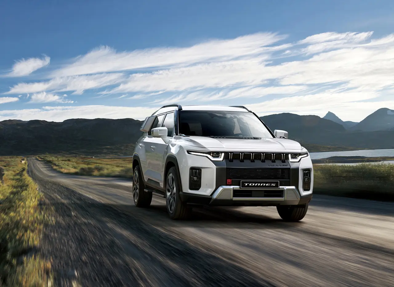 KGM 토레스 자동차 이미지