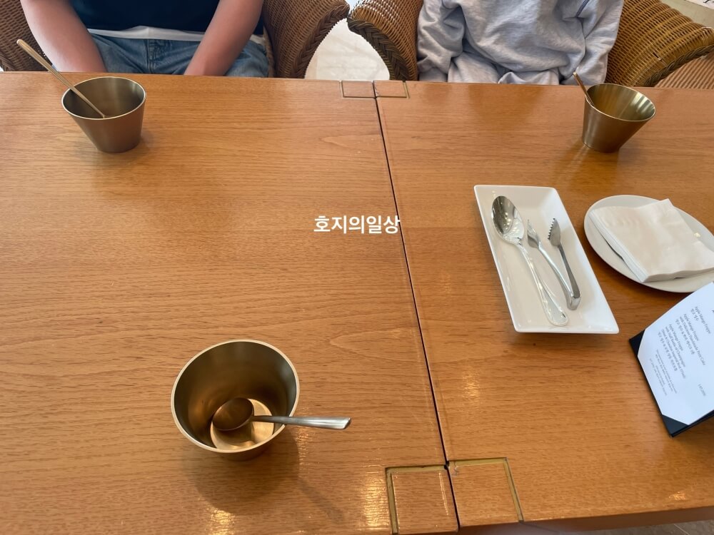 제주 신라호텔 바당 - 애플망고빙수 기본 세팅