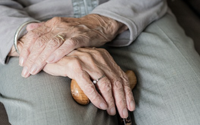 요양보호사-자격증-취득방법-시험일정-응시자격-합격률-취업-연봉