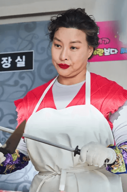 낮과 밤이 다른 그녀 임청