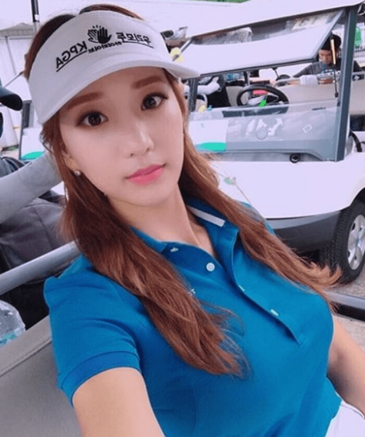 박신영-아나운서-골프장-셀카
