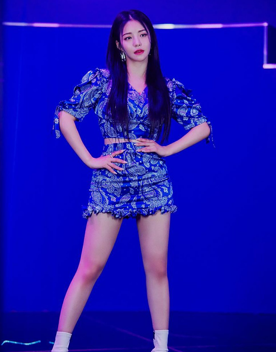 브레이브걸스 유정 무대 사진