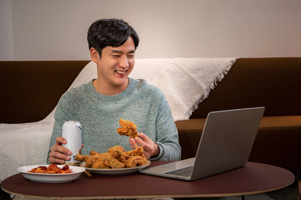 밤 소비를 줄이면 생활비가 달라지는, 혼자 사는 사람의 돈 아끼는 저녁 루틴