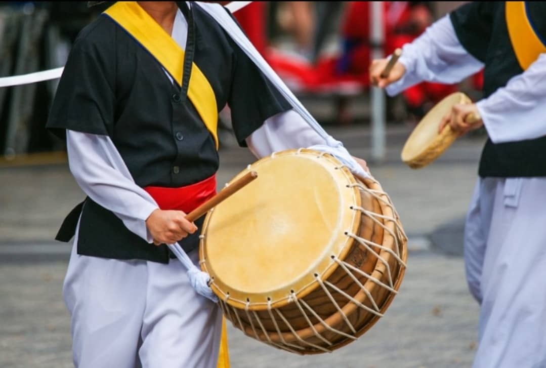 한국 전통 북과 일본 태고 제작법 비교