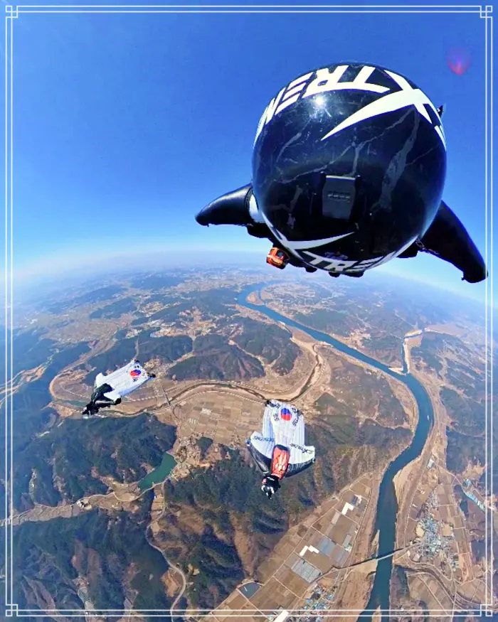 생방송투데이 윙슈트(Wingsuit) 비행하며 뭉쳐서 논다 소개 방송