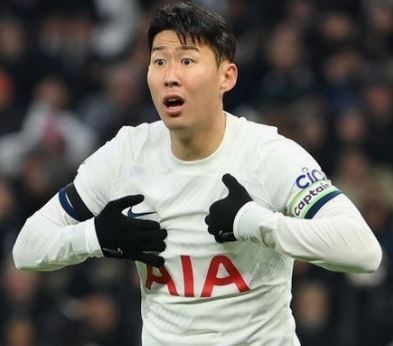 손흥민 멀티골 토트넘 주장 골