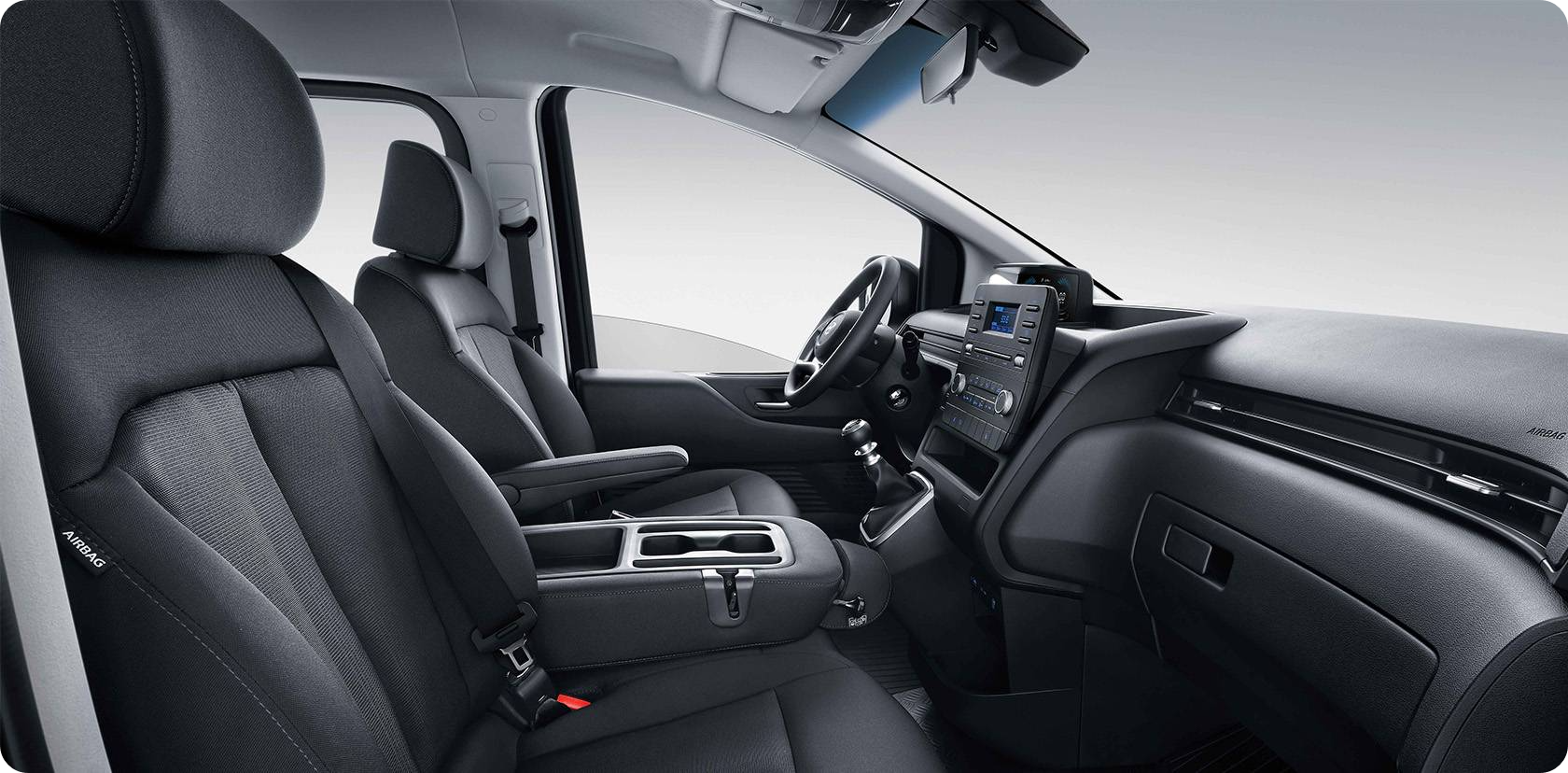 2024 스타리아 하이브리드 블랙 모노톤 / 직물시트