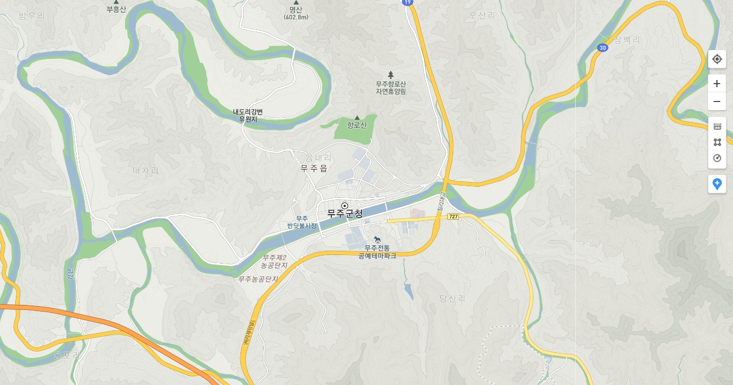 마이너스 버튼을 눌러 지도를 축소하여 군청 위치 확인