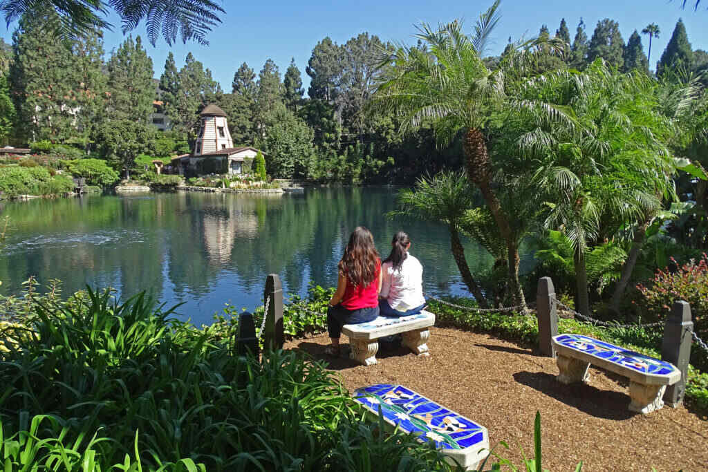 Self-Realization Fellowship Lake Shrine