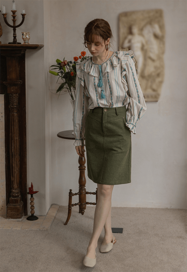 끝내주는 해결사 이지아 르니나 블라우스