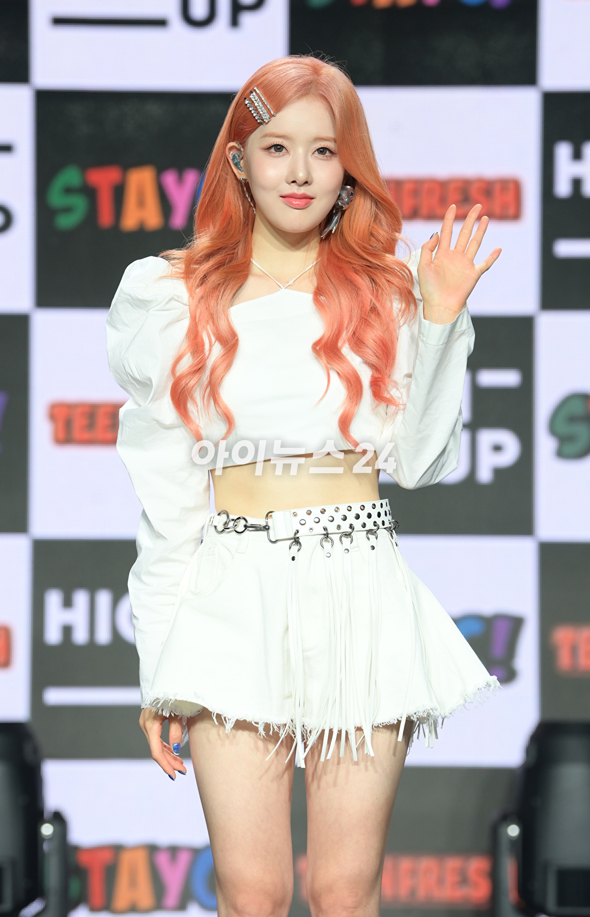 그룹 스테이씨 시은이 16일 오후 서울 강남구 청담동 일지아트홀에서 진행된 스테이씨(STAYC) 세 번째 미니 앨범 '틴프레시(TEENFRESH)' 발매 기념 쇼케이스에 참석하고 있다. [사진=정소희 기자]