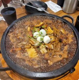 [밀양돌짬뽕] 돌판 누룽지 짬뽕&middot;짜장면&amp;#44; 생생정보에서 소개된 이유는?